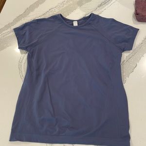 Athleta short sleeve shirt